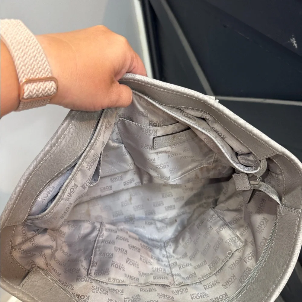 Michael Kors minor clean
